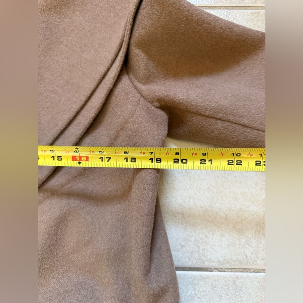 Vintage Camel Belted Trench Coat; Size: M/L - Picture 12 of 13